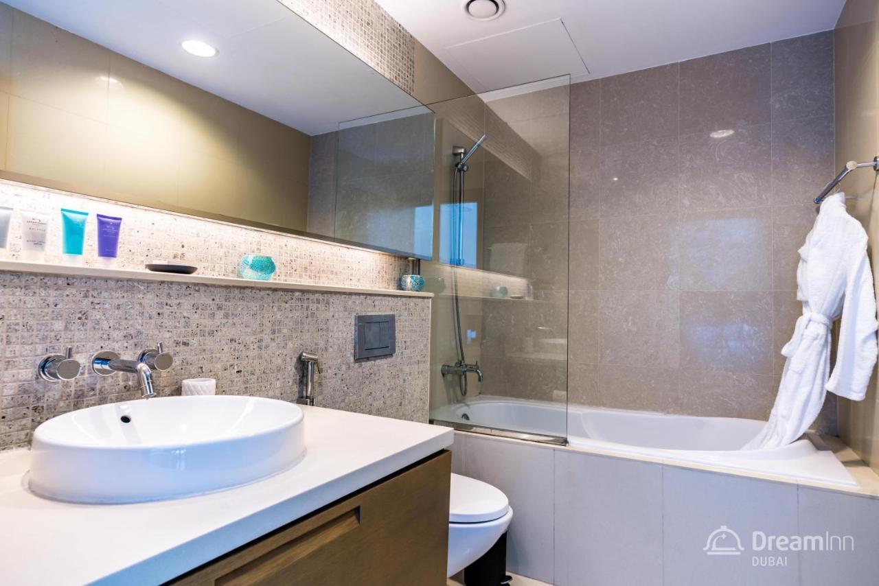 Dream Inn Apartments - Claren Downtown Дубай Екстериор снимка